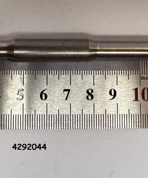 CRANKCASE STUD SHORT 3/8